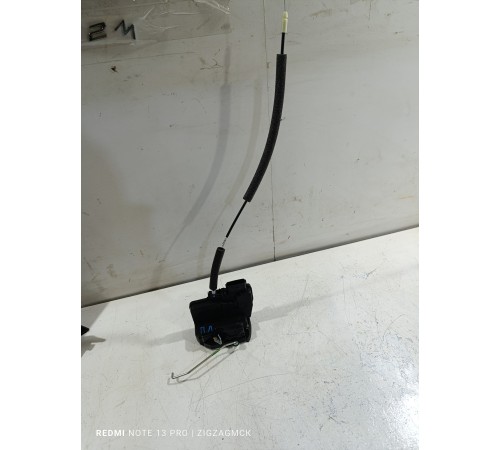 Замок двери передний левый