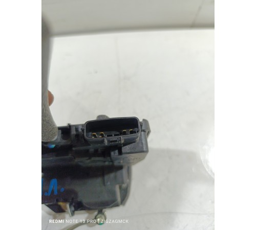 Замок двери передний левый