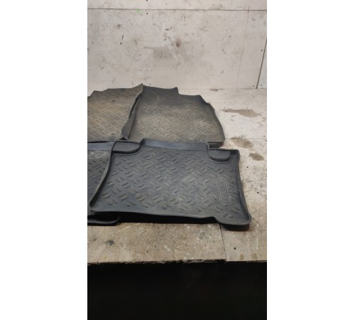 Комплект ковриков салона