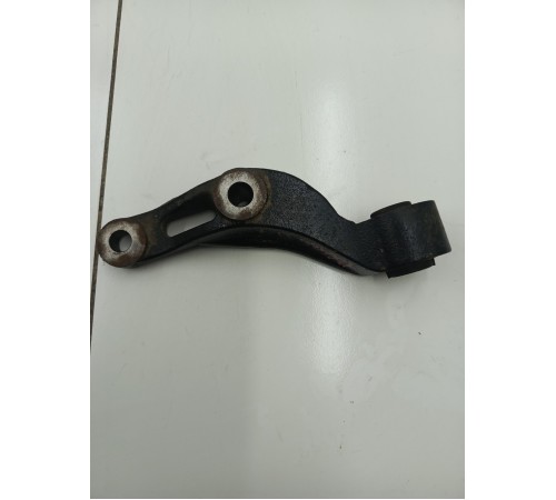 Кронштейн двигателя