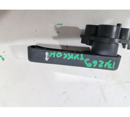 Рычаг открывания капота