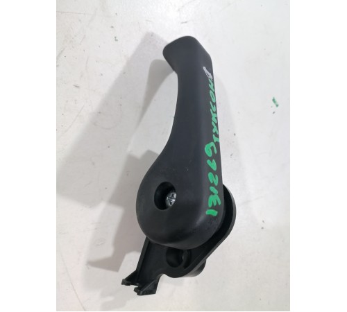 Рычаг открывания капота