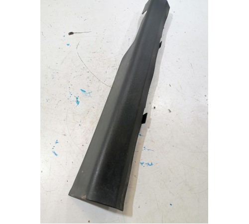 Накладка порога передняя левая