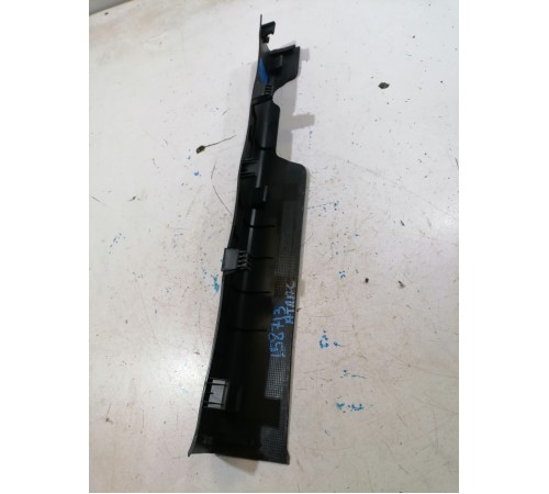 Накладка порога передняя левая