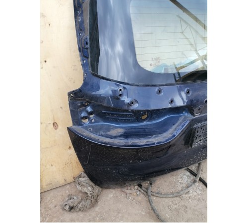 Дверь багажника со стеклом