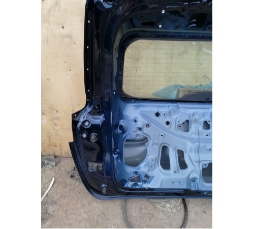 Дверь багажника со стеклом