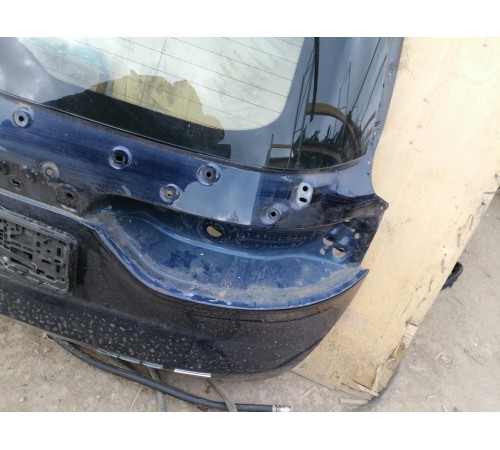 Дверь багажника со стеклом