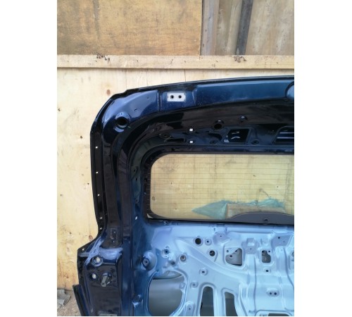 Дверь багажника со стеклом