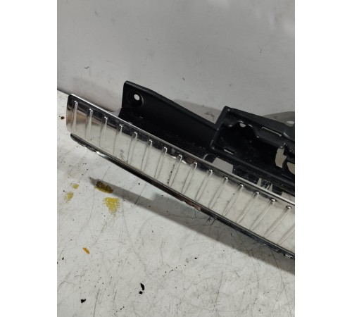 Накладка замка крышки багажника