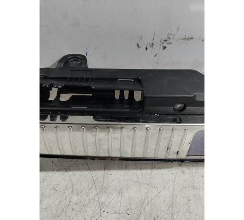 Накладка замка крышки багажника