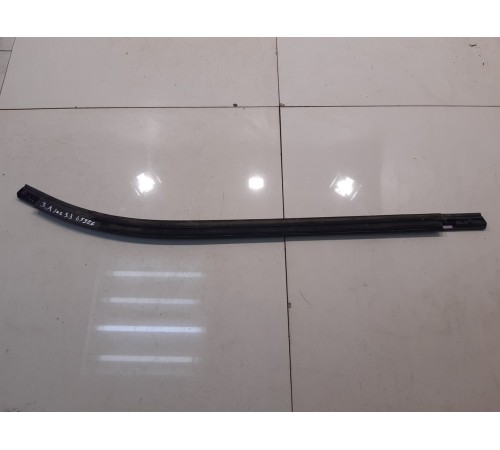 Нижний молдинг стекла (задняя,левая)