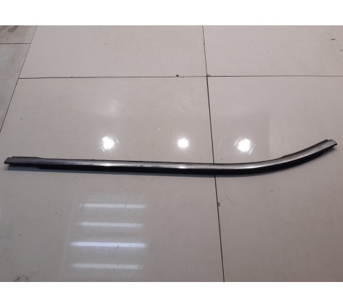 Нижний молдинг стекла (задняя,левая)