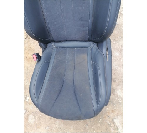 Сиденье переднее левое