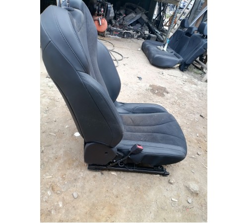 Сиденье переднее левое