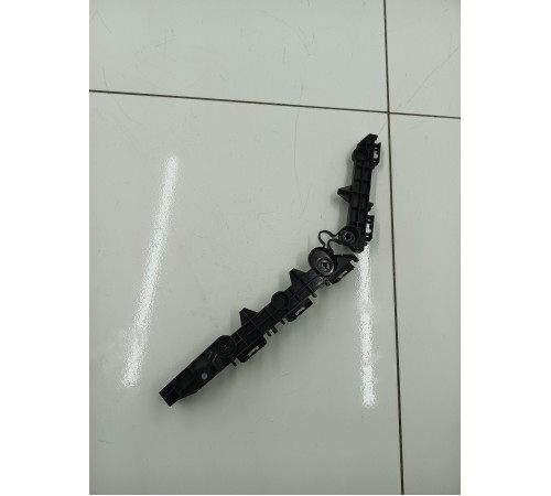 Кронштейн бампера задний правый