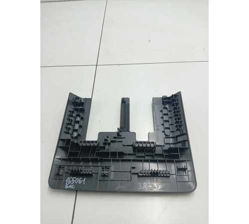 Накладка заднего ряда сидения правая