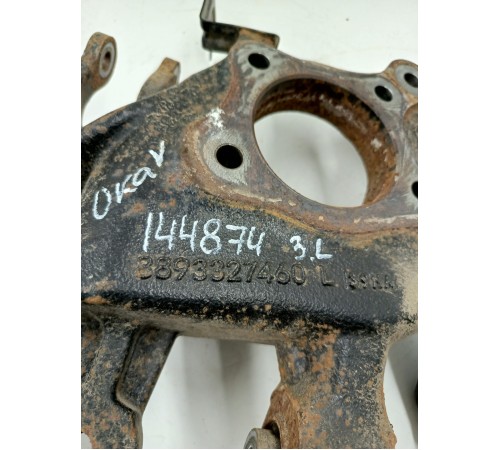 Кулак задний левый