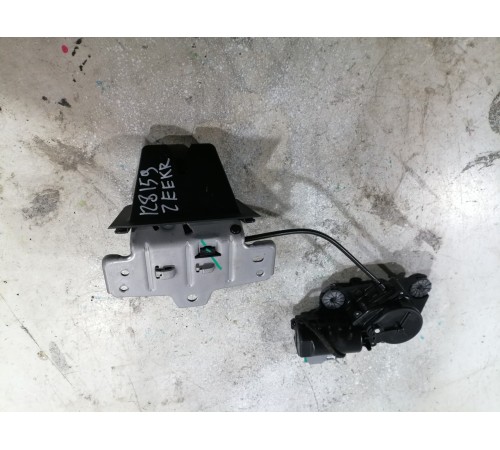 Замок крышки багажника