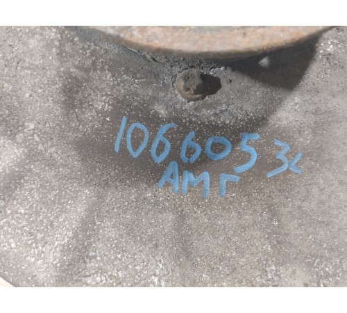 Кулак поворотный задний левый