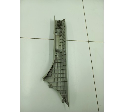 Обшивка стойки лобового стекла правая