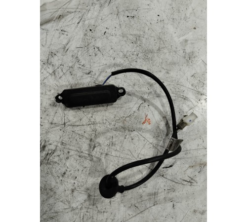 Кнпока открывания багажника