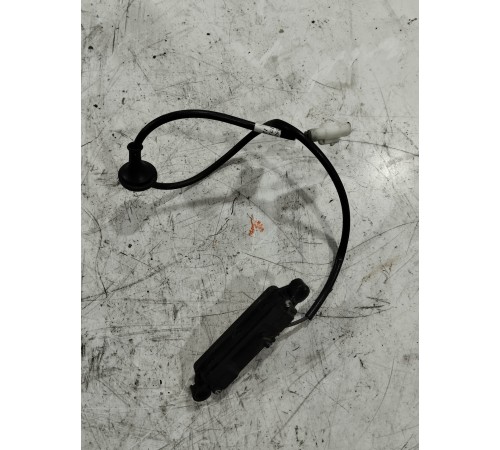 Кнпока открывания багажника