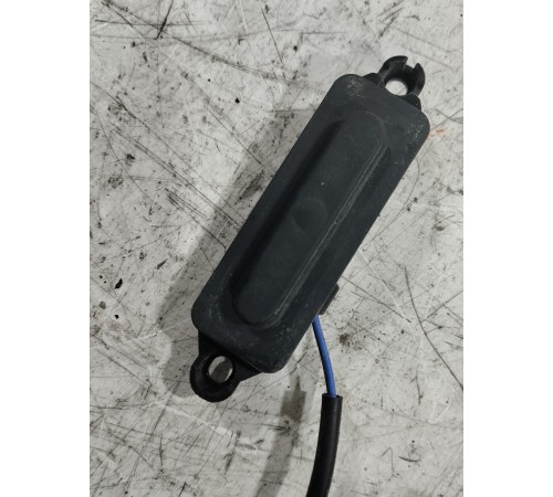 Кнпока открывания багажника