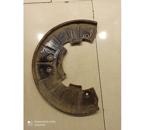 Кожух тормозного диска(передний правый)