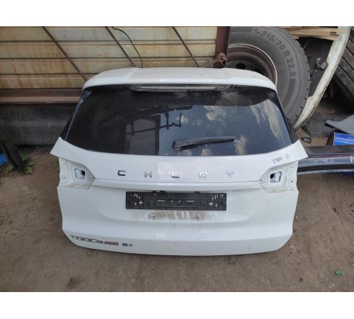 Крышка багажника в сборе