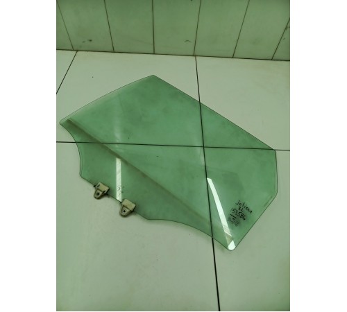 Стекло двери заднее левое