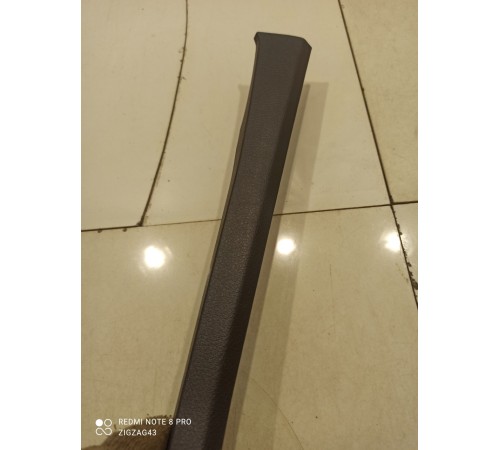 Накладка стойки передняя левая