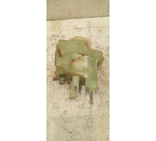 Бачок главного тормозного цилиндра