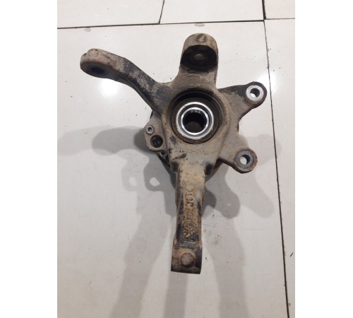 Кулак поворотный(передний правый)