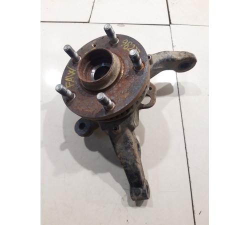 Кулак поворотный(передний правый)