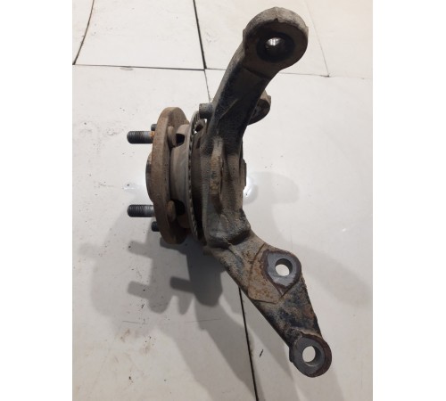 Кулак поворотный(передний правый)