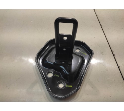 крепление заднего сиденья(левое)