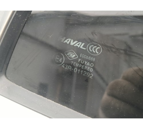 Глухое стекло заднее правое