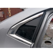 Глухое стекло заднее правое