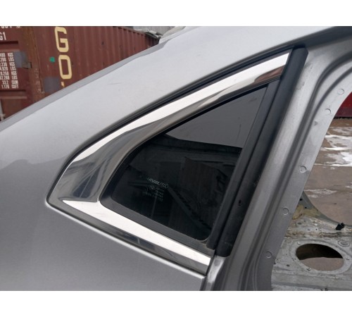 Глухое стекло заднее правое