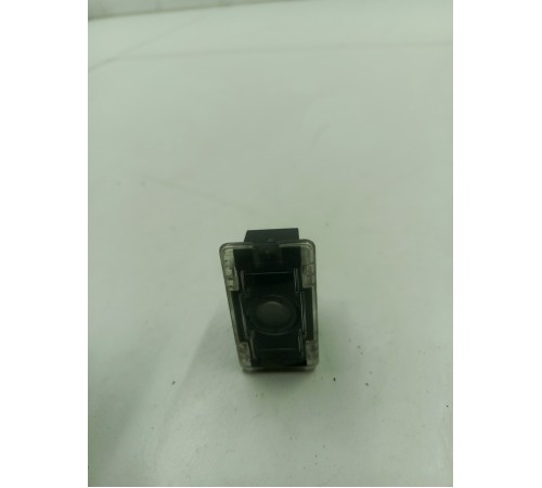 Плафон внутреннего освещения салона