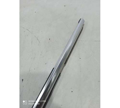 Уплотнитель стекла (передний левый наружный)