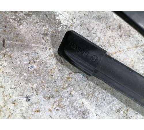 костыль стеклоочистителя левый