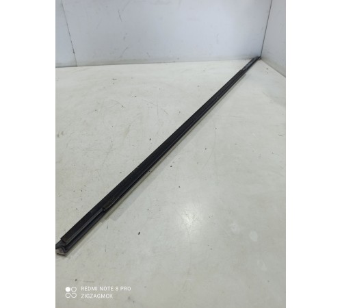 Уплотнитель стекла (передний левый наружный)