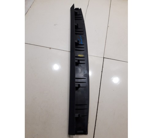 Накладка крышки багажника