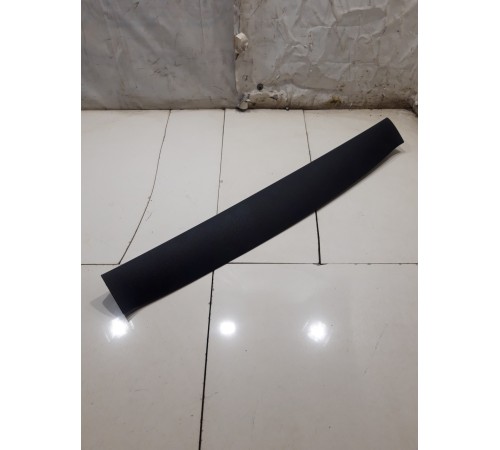 Накладка крышки багажника