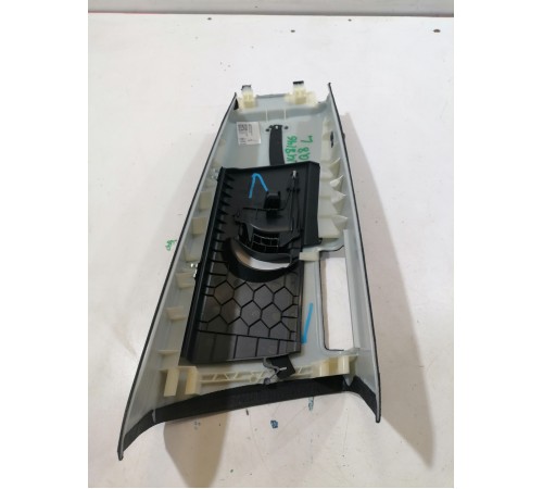 Обшивка стойки левая верхняя