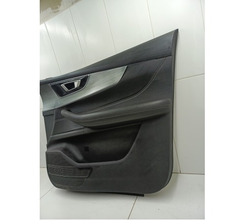 Обшивка двери передняя правая