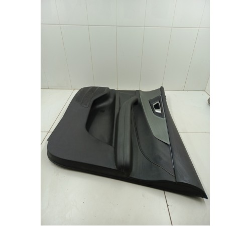 Обшивка двери передняя правая