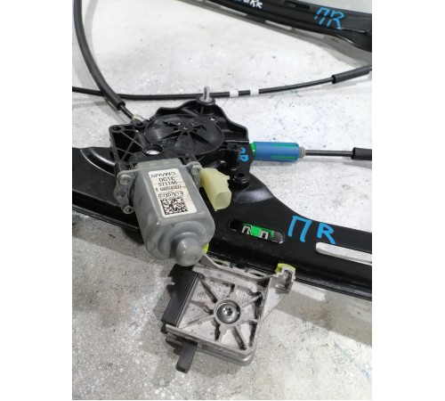 Стеклоподъёмник двери передний правый