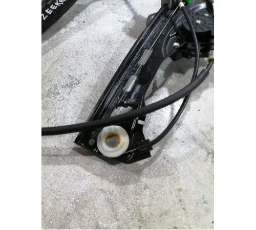 Стеклоподъёмник двери передний правый